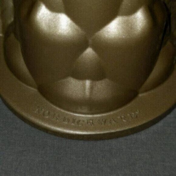 Fun Hansel and Gretel Fairytale Gingerbread Bundt Pan Vintage Nordic Ware - Picture 7 of 8